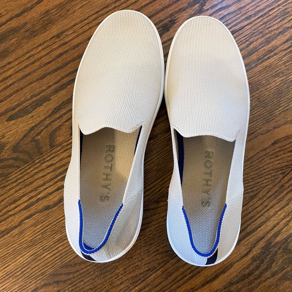 Light Cream/Tan Rothy’s 8.5 Gem